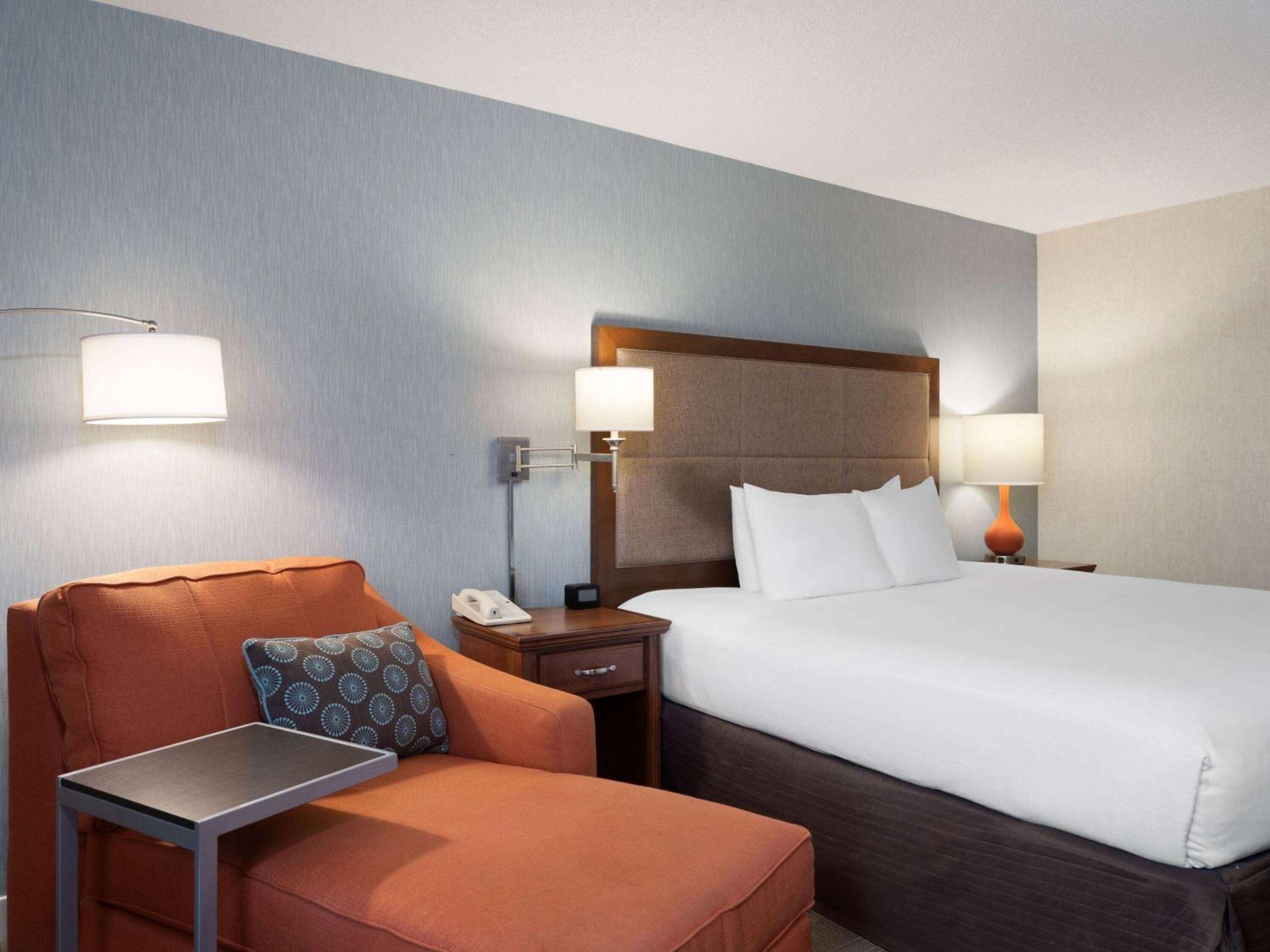 Hotel Wingate By Wyndham St Louis Airport Saint Ann Exterior foto